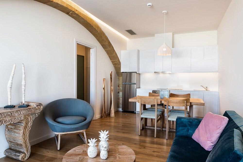 Avra Apartments Kolymbari Harbour Bagian luar foto