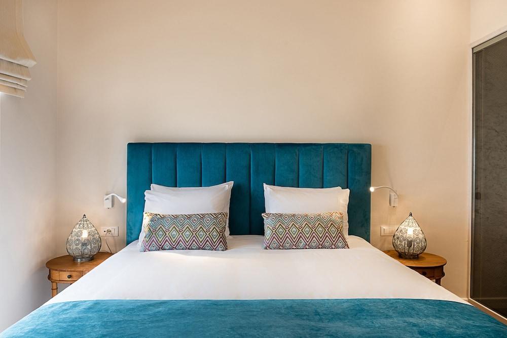 Avra Apartments Kolymbari Harbour Bagian luar foto