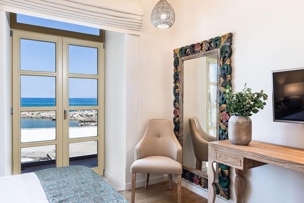 Avra Apartments Kolymbari Harbour Bagian luar foto