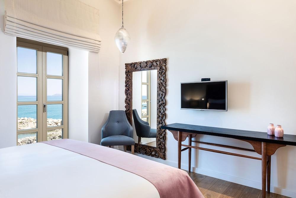 Avra Apartments Kolymbari Harbour Bagian luar foto